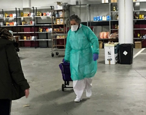 EL-Hospital-San-Juan-de-Dios-de-Santurtzi-continua-el-reparto-de-alimentos-a-pesar-del-coronavirus1