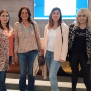 Responsables del Hospital y miembros del Comité de Empresa asisten juntos en una jornada del Observatorio Vasco sobre Acoso y Discriminación