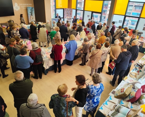 El Mercado Artesanal Solidario del Hospital San Juan de Dios de Santurtzi cumple 15 años de solidaridad con África