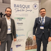 Los doctores Sergio González e Iban Aransaez