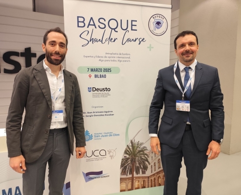 Los doctores Sergio González e Iban Aransaez