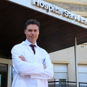 Dr Raúl Torre, traumatólogo especializado en pie y tobillo del Hospital San Juan de Dios